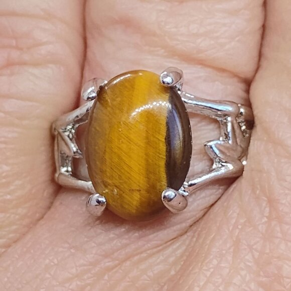 Oval Tiger Eye Ring Silver Leaf Setting Size 6.5 - Picture 2 of 9